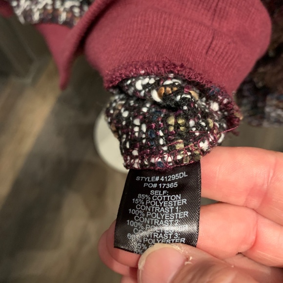 Skies are blue tweed sequin heavy sweatshirt. Never worn . 79 retail - Picture 4 of 6